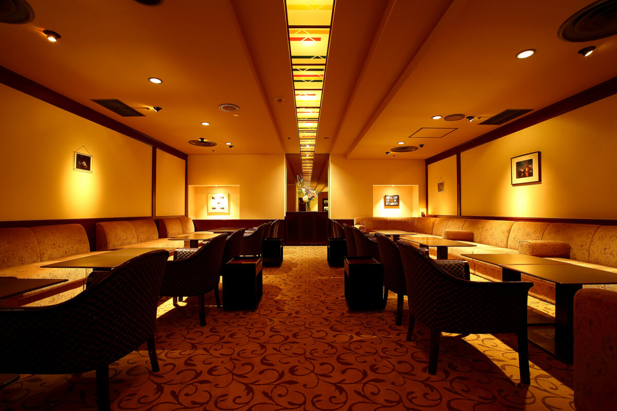 バー アンカー 店内