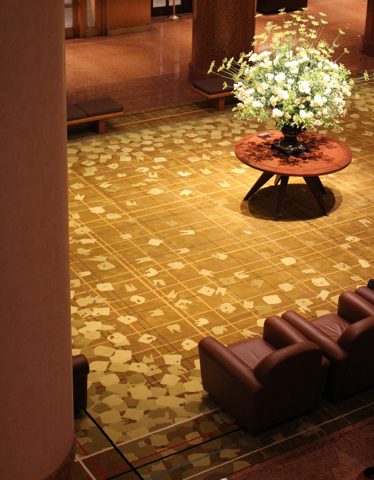 メインロビーの絨毯がリニューアルいたしました 京都ホテルオークラ 公式